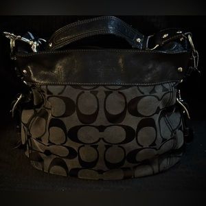 Large coach purse. Black . 14 x 12